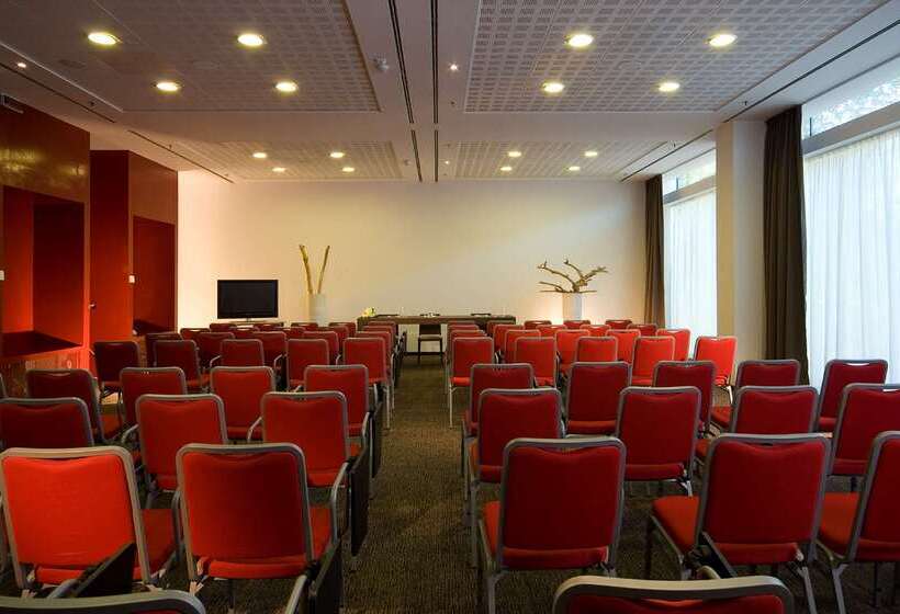 هتل Doubletree By Hilton Milan