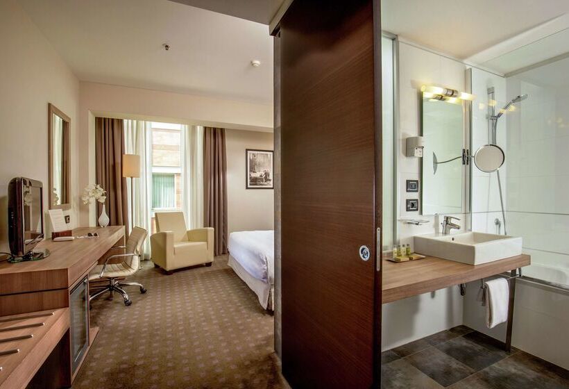 هتل Doubletree By Hilton Milan