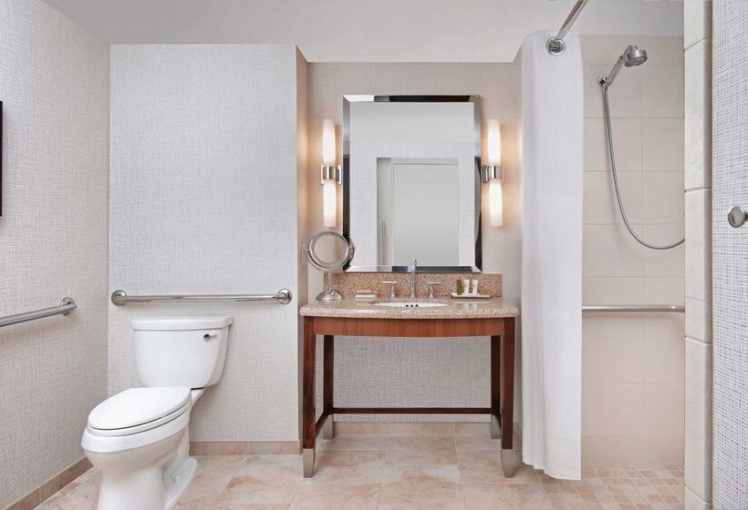 هتل Hilton San Diego Bayfront