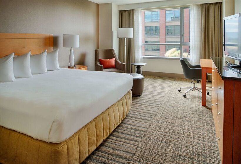 هتل Hilton Vancouver Washington