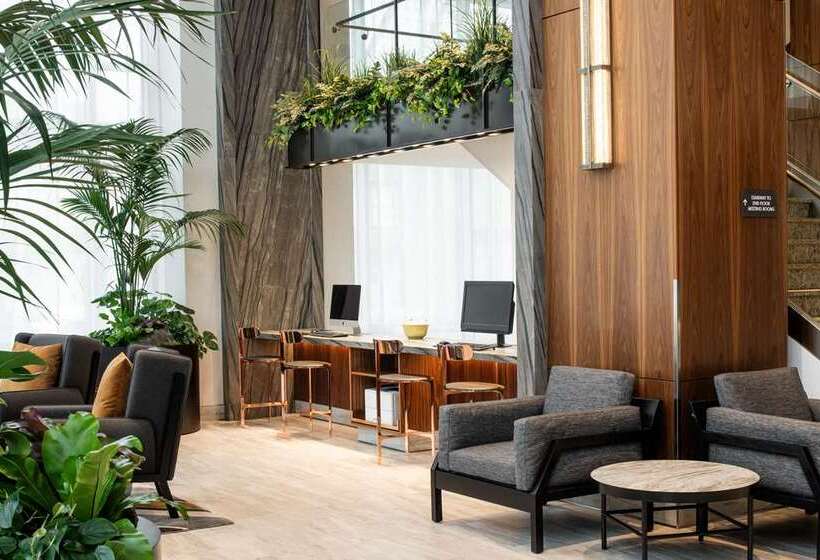 هتل Hilton Vancouver Washington