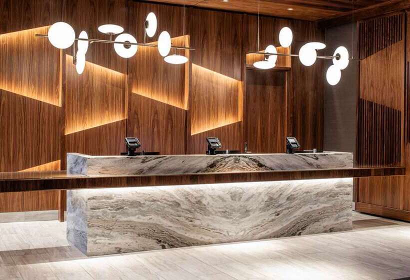 هتل Hilton Vancouver Washington