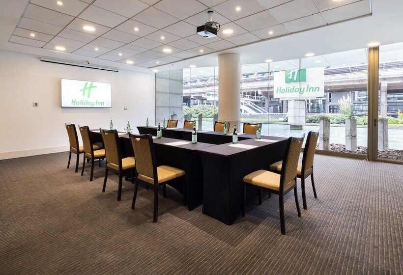 هتل Holiday Inn Santiago   Airport Terminal, An Ihg