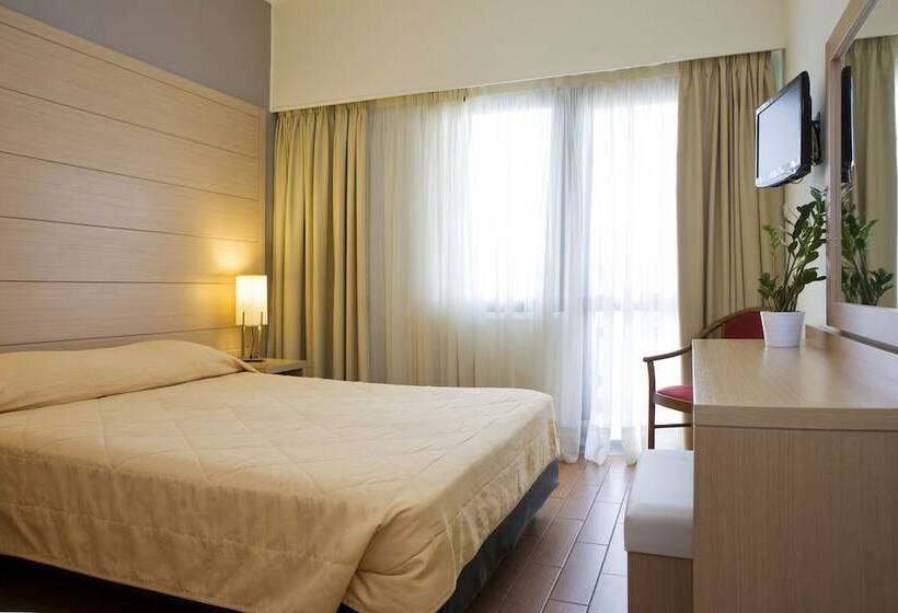 Fotos del hotel Parnon:  5