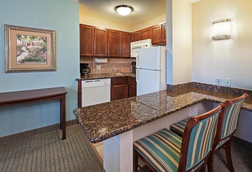 هتل Staybridge Suites Northwest Near Six Flags Fiesta, An Ihg