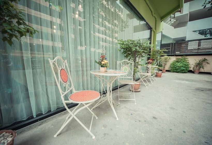 هتل The Seasons Bangkok Huamark Sha