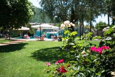 هتل Villa Albani