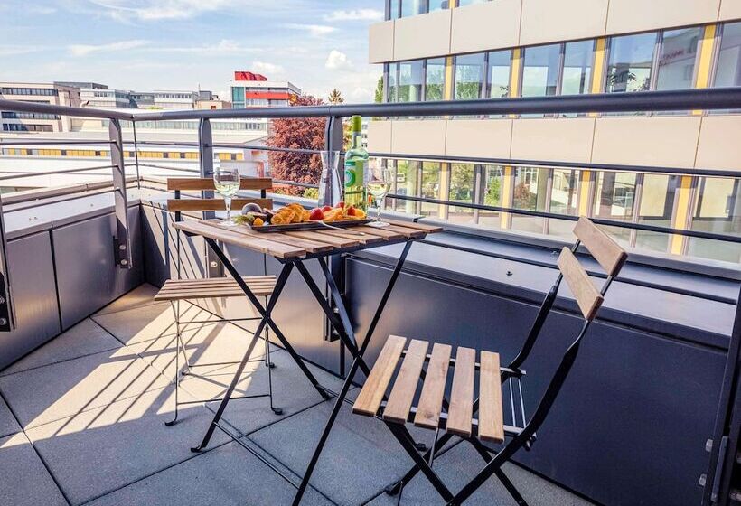 هتل Adagio Access Stuttgart Airport Messe