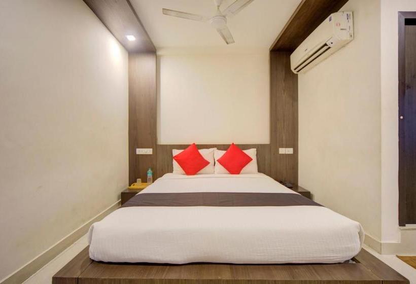 Отель Capital O 78164 Akshaya Business