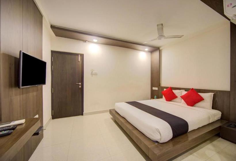 Отель Capital O 78164 Akshaya Business