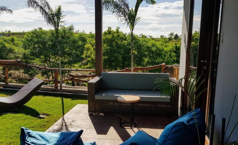 בית מלון כפרי Ombak Resort At Ekas , A Luxury Surf And Kite Surf Destination