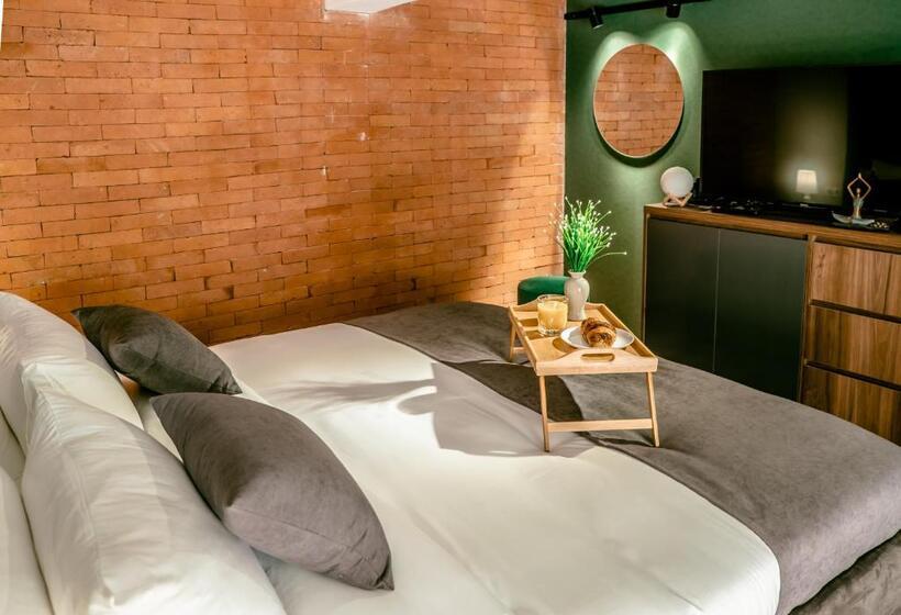 Luxury Inn