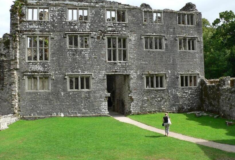 Park View R & R   Adult Only   Self Catering   Free Parking   Ev Point