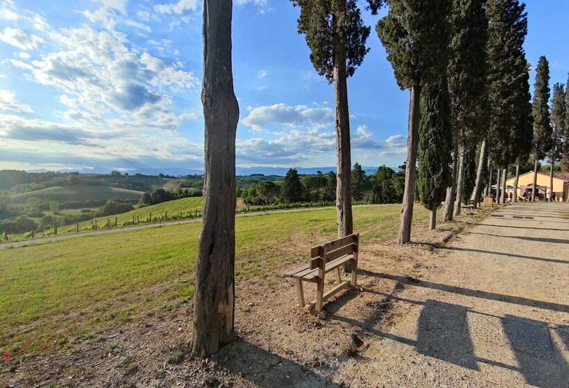 استراحتگاه Villa Petriolo