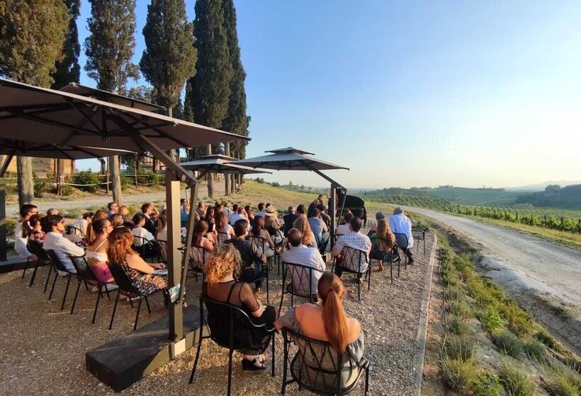 استراحتگاه Villa Petriolo