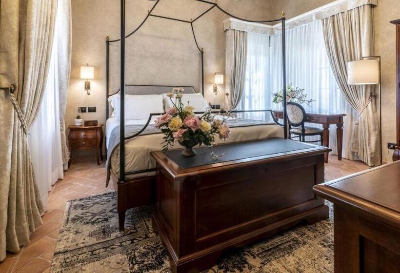 استراحتگاه Villa Petriolo