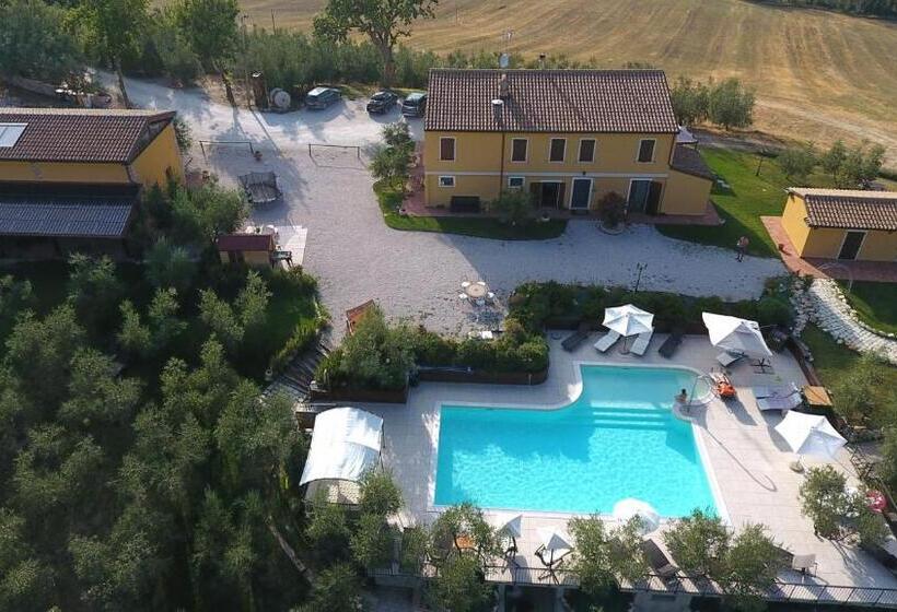 هتل Agriturismo Tenuta Belvedere