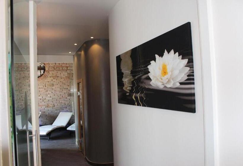 هتل Agriturismo Tenuta Belvedere