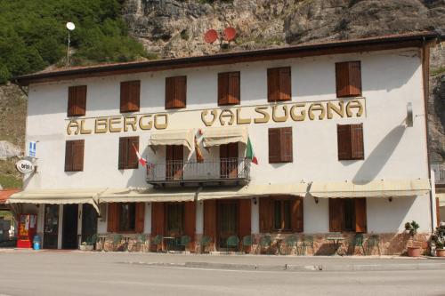 호텔 Albergo Ristorante Valsugana