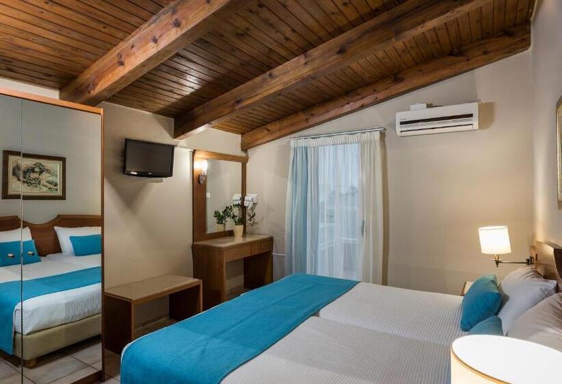 Elotis Suites