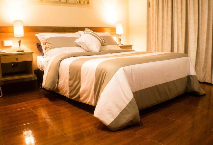 Charlies Place Hotel & Spa