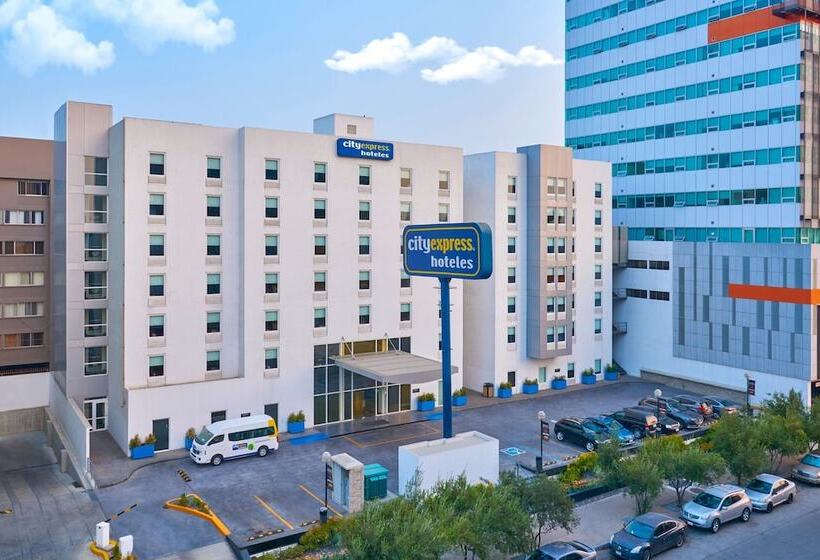 هتل City Express By Marriott Tijuana Rio