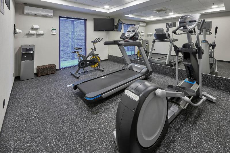 Fotos del hotel City Express Tijuana Río:  2