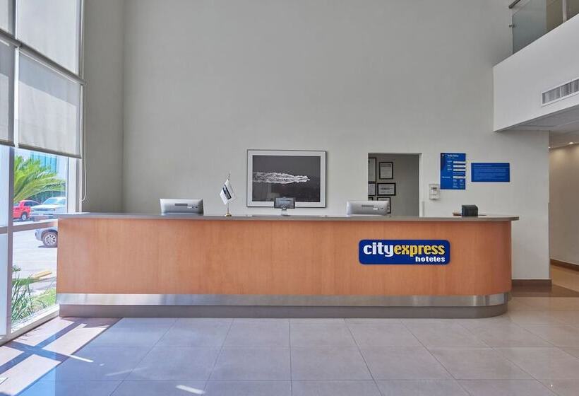 Fotos del hotel City Express Mazatlan:  12