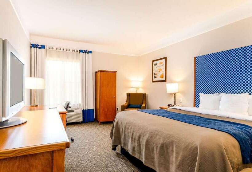 هتل Spark By Hilton Savannah Airport