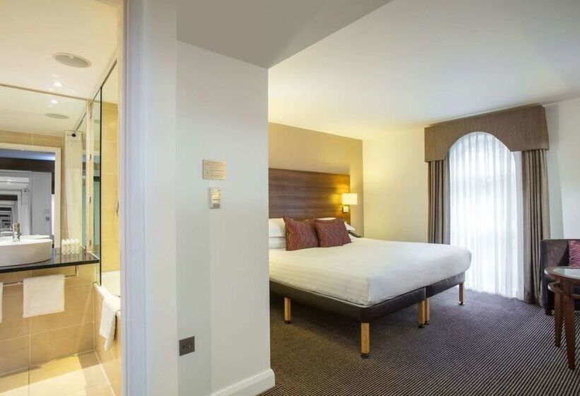 هتل Doubletree By Hilton Chester