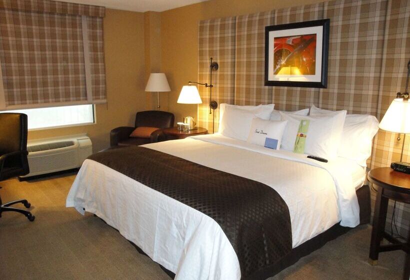 هتل Doubletree By Hilton Cincinnati Airport