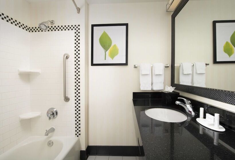 هتل Fairfield Inn & Suites Miami Airport South