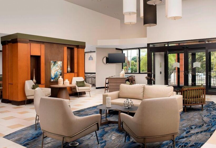 فندق Fairfield Inn & Suites Miami Airport South