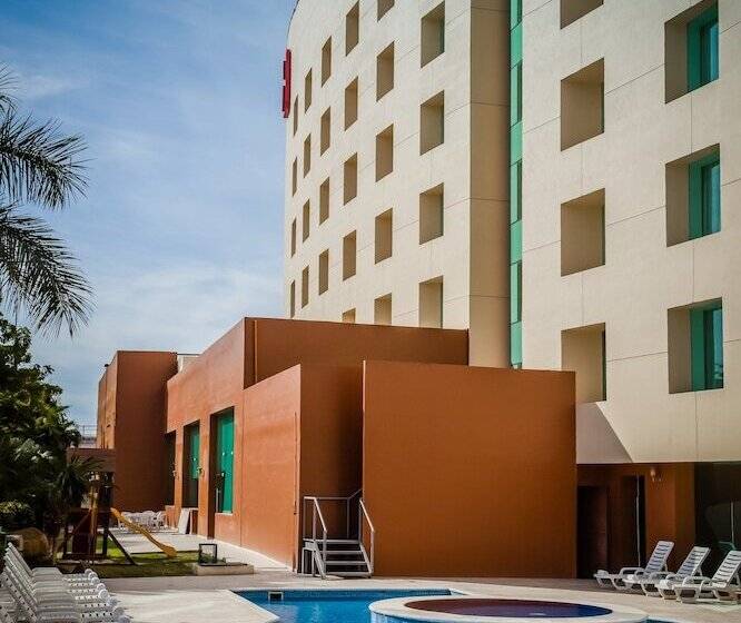 هتل Fiesta Inn Culiacan