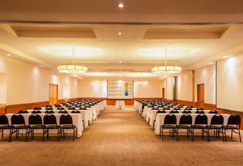 Fotos del hotel Fiesta Inn Monterrey Fundidora:  18