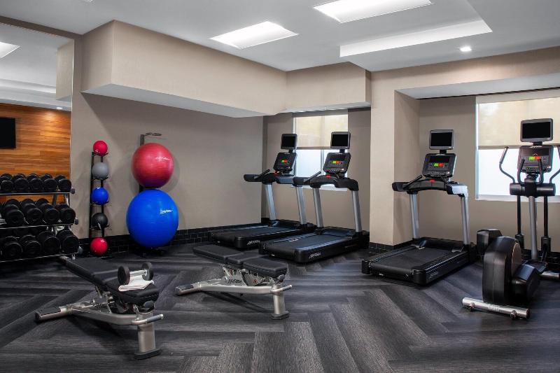 هتل Four Points By Sheraton Fort Lauderdale Airport  Dania Beach