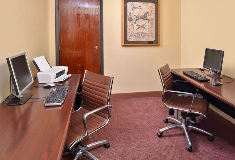 בית מלון כפרי Quality Inn Oklahoma City Airport