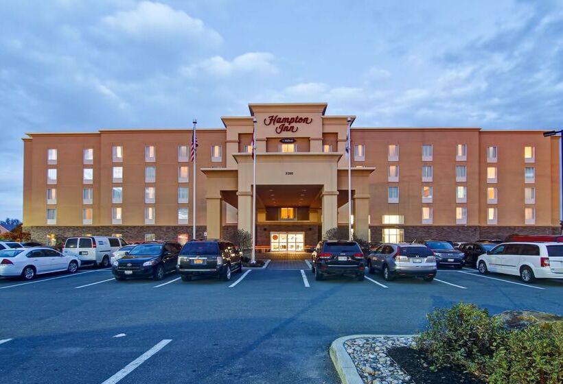 هتل Hampton Inn By Hilton Sudbury