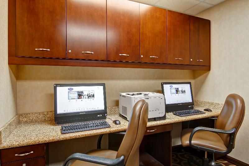 هتل Hampton Inn By Hilton Sudbury