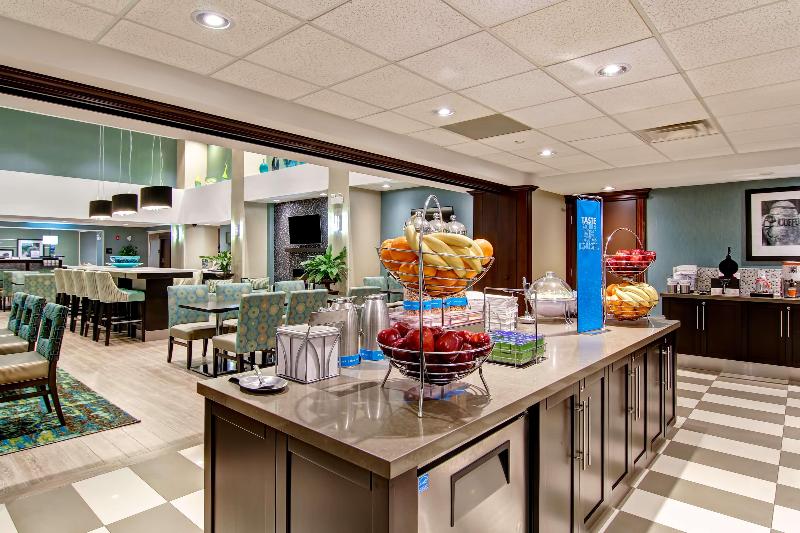 هتل Hampton Inn By Hilton Sudbury