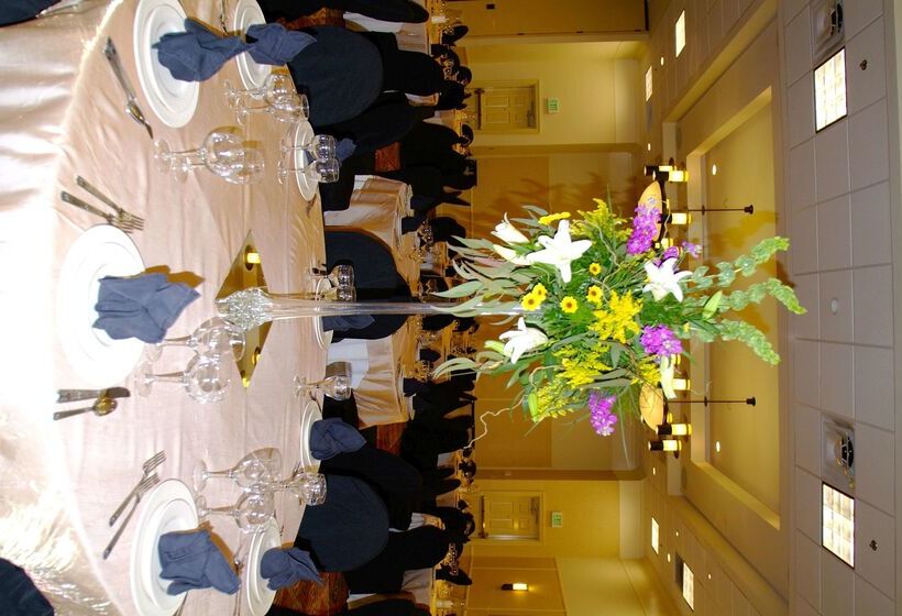 هتل Hilton Garden Inn Albany