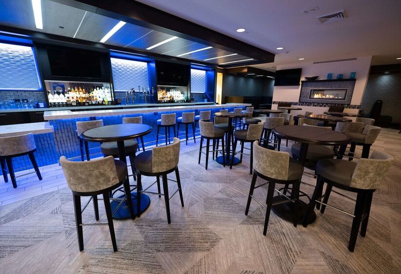 בית מלון כפרי Hilton Garden Inn Great Falls