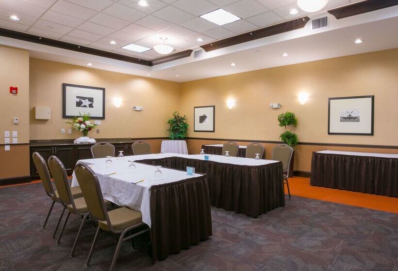 هتل Hilton Garden Inn Lakeland