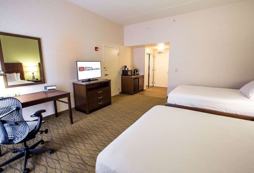 בית מלון כפרי Hilton Garden Inn State College