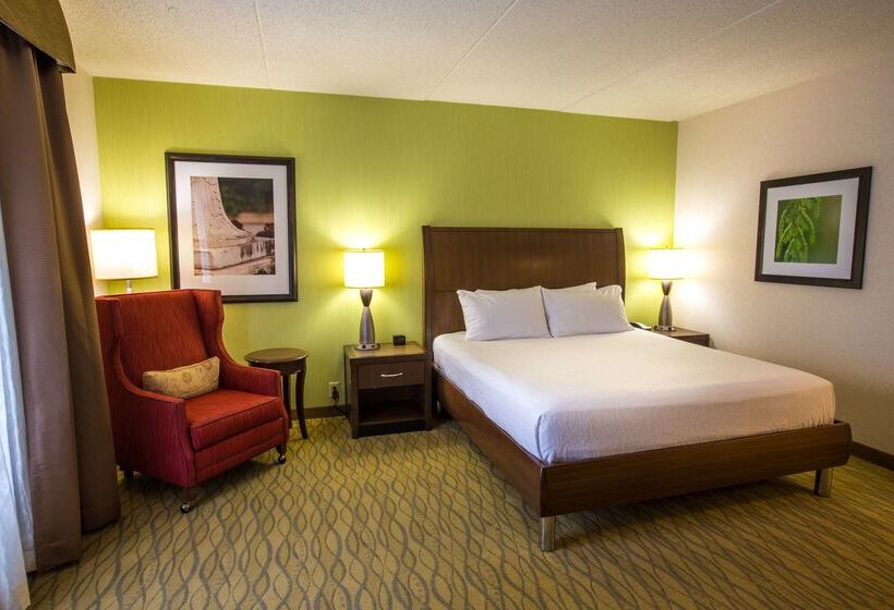 בית מלון כפרי Hilton Garden Inn State College