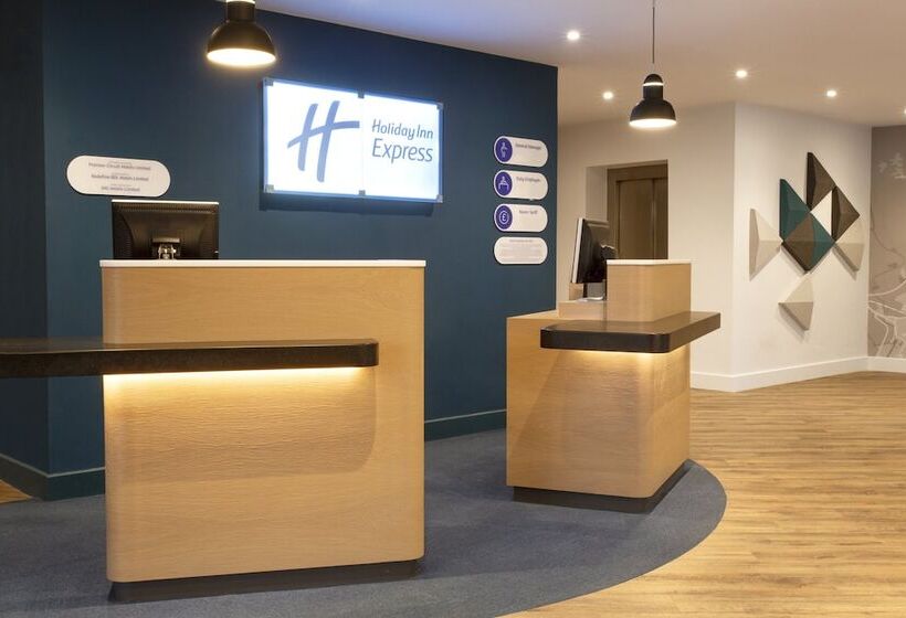 Hôtel Holiday Inn Express Cheltenham Town Centre