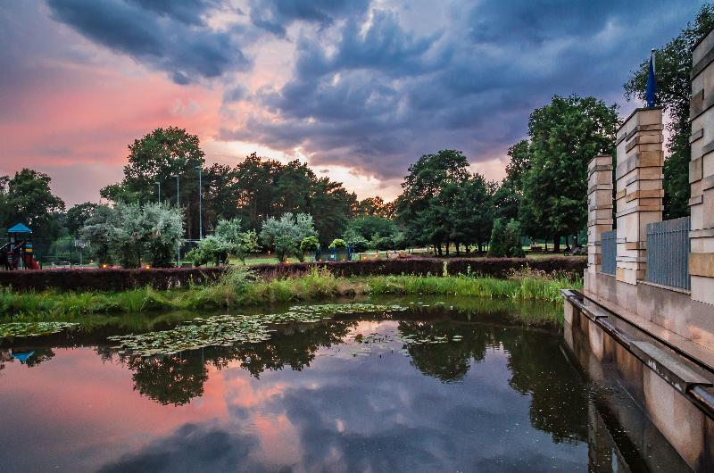 호텔 Holiday Inn Resort Warsaw Józefów, An Ihg