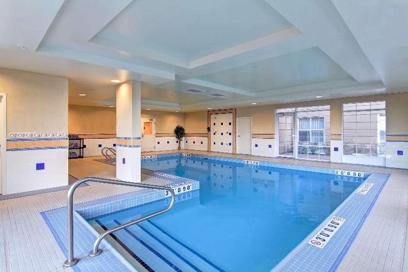 فندق Homewood Suites By Hilton Sudbury