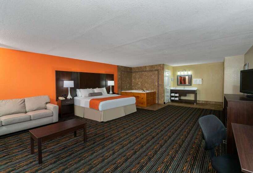 هتل Howard Johnson By Wyndham Pigeon Forge