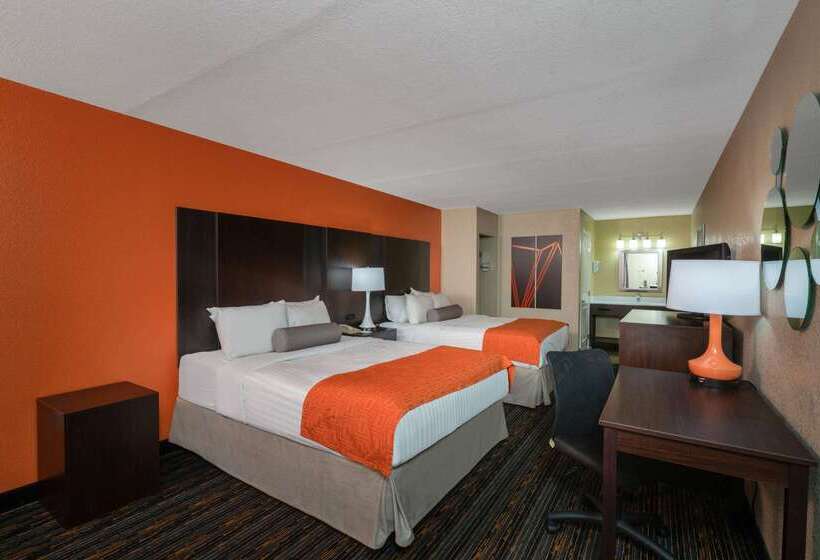 هتل Howard Johnson By Wyndham Pigeon Forge